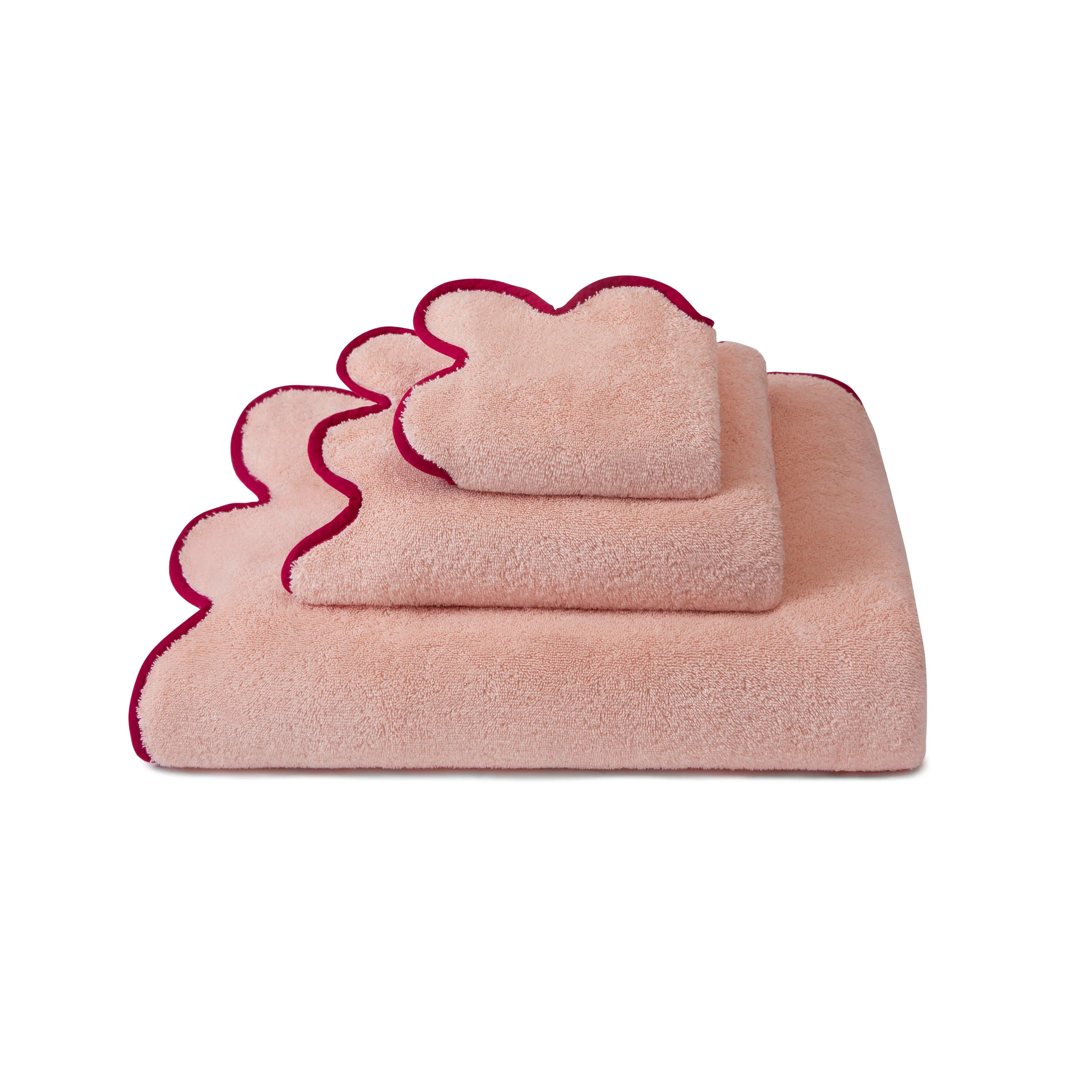 Kassatex x Chairish Scallop Hand Towel