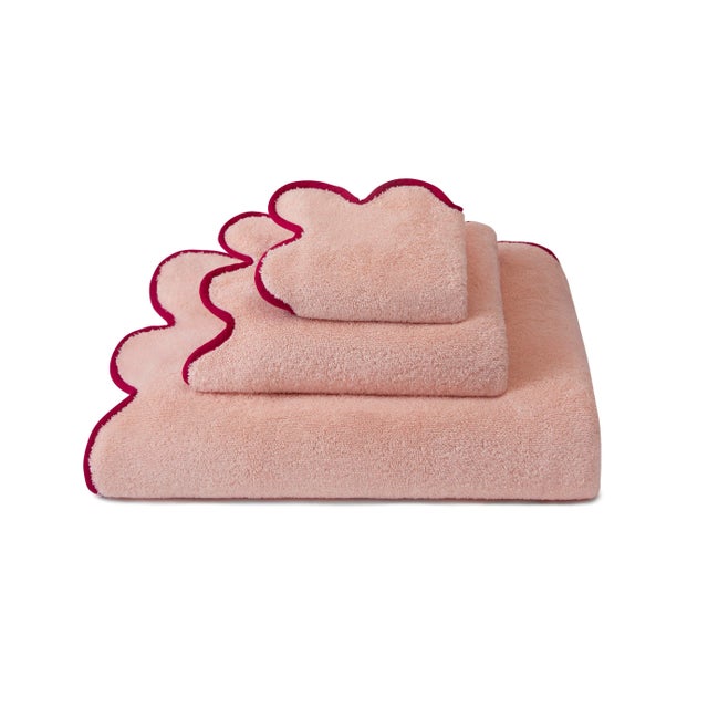 Developed by Kassatex exclusively for Chairish, these fabulously fun two-tone bath towels will add flare to your self-care...
