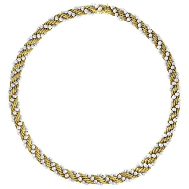 Bucherer Two-Piece Necklace and Bracelet Set in 18 Karat Yellow Gold and Pearls For Sale In New York - Image 6 of 8