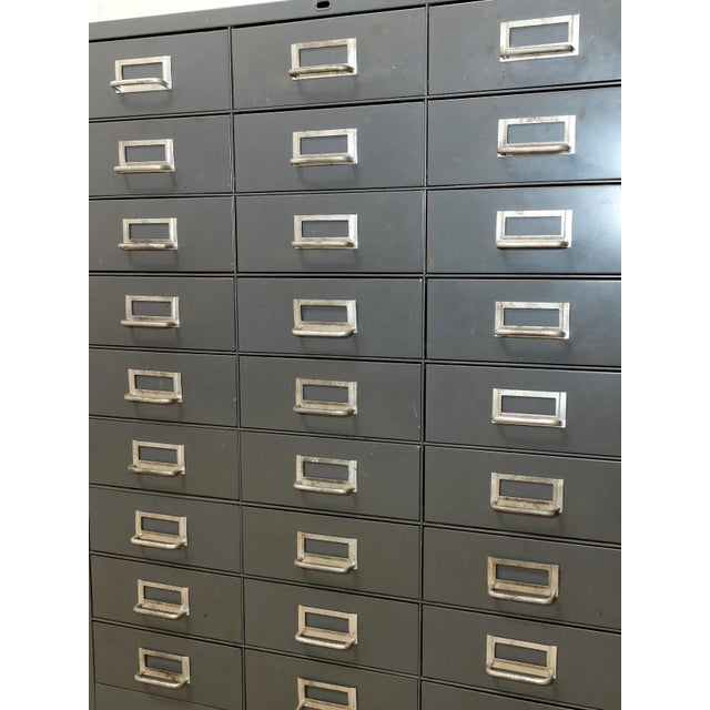 Dark Gray Mid 20th Century Industrial Steel Flat File Cabinet With 27 Label-Pull Drawers For Sale - Image 8 of 12
