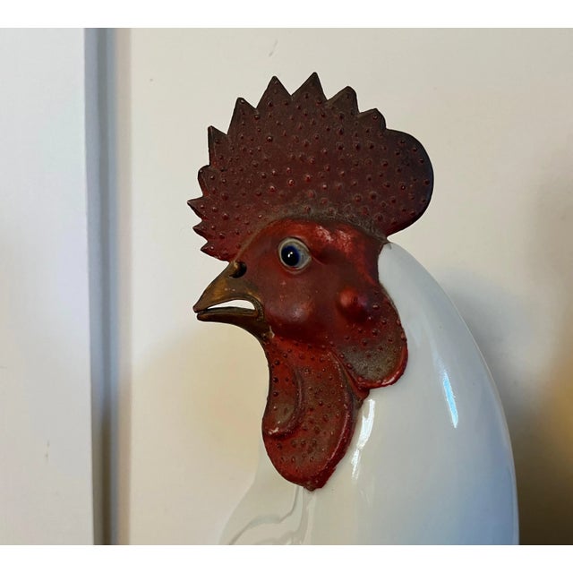 Large 18th Century Chinese Export Porcelain Cockerels or Roosters on Fitted Carved Wood Bases - a Pair For Sale - Image 4 of 13