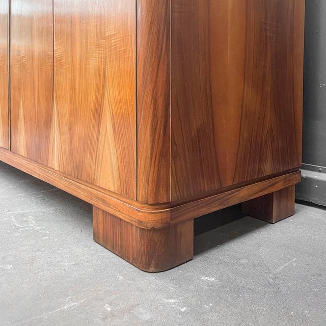 Mid-Century Modern Wardrobe in Walnut, 1960s For Sale - Image 17 of 18