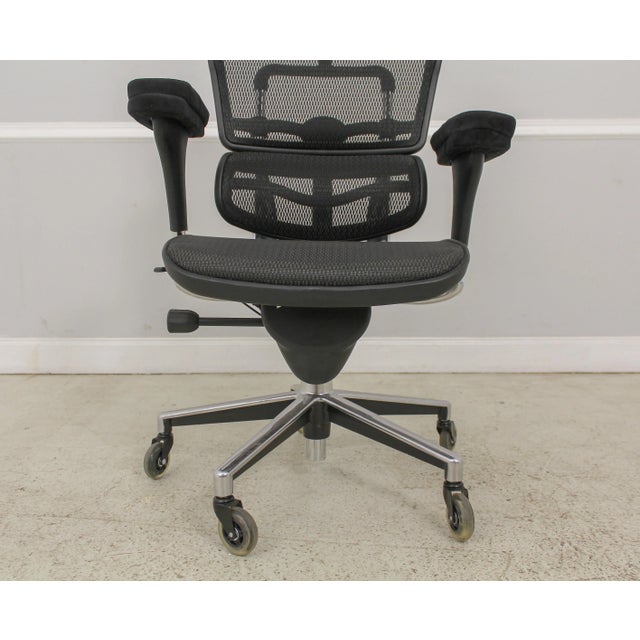Aloudy Ergonomic ErgoHuman Modern Office Desk Chair For Sale In Philadelphia - Image 6 of 13