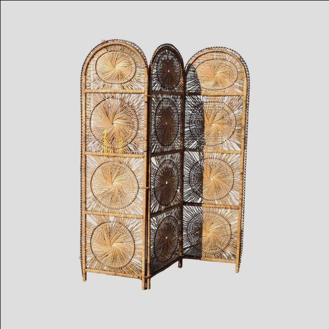 1970s Mid-Century Rattan Starburst Room Divider – Vintage Boho Chic, 1970s For Sale - Image 5 of 5