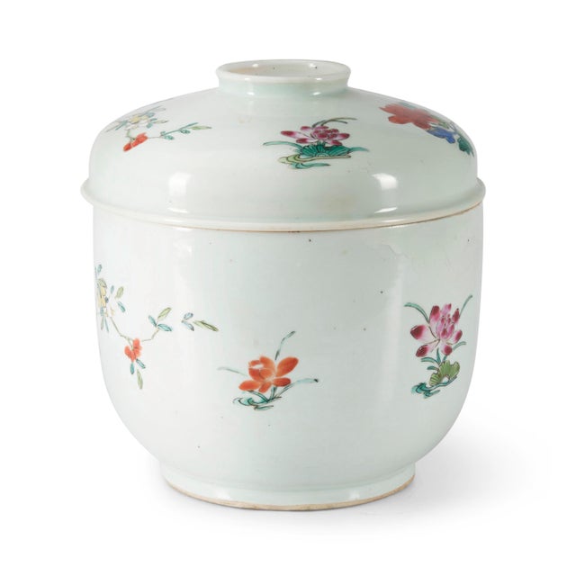 Antique 19th Century Chinese Export Porcelain Jar and Cover in Famille Rose Palette For Sale In New York - Image 6 of 12
