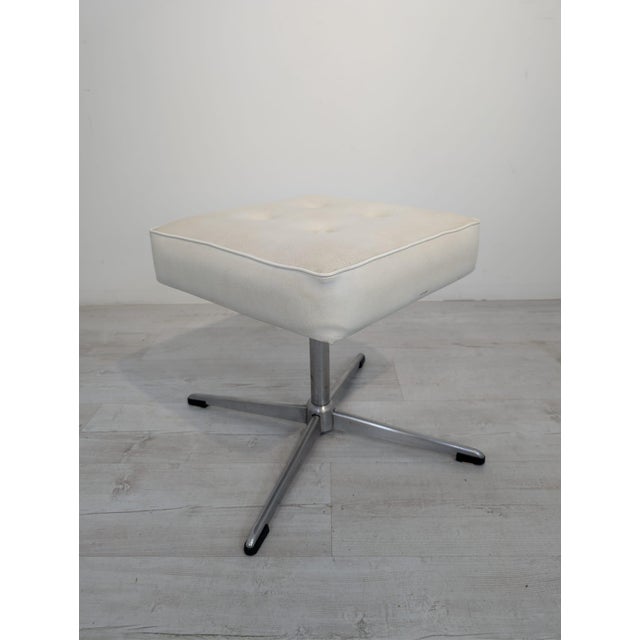 Vintage White Pouf in Leather For Sale - Image 10 of 10