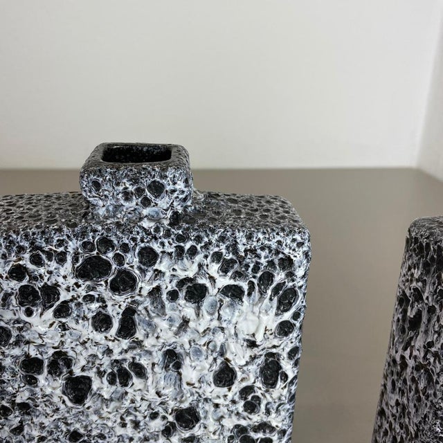 Pottery Fat Lava Cubic Vases in Black-White from Jopeko, Germany, 1970s, Set of 2 For Sale - Image 6 of 18