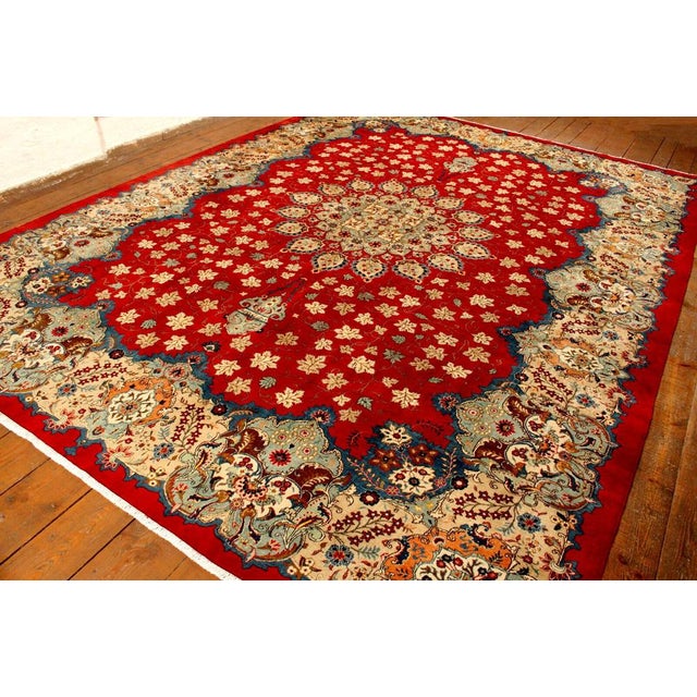 Middle Eastern Rug in Wool For Sale - Image 10 of 11