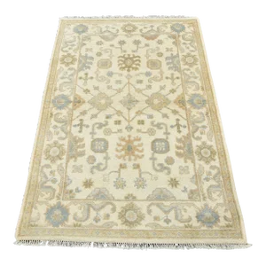Oushak 4’1” X 5’10” Ivory Wool Traditional Hand-Knotted Oriental Rug