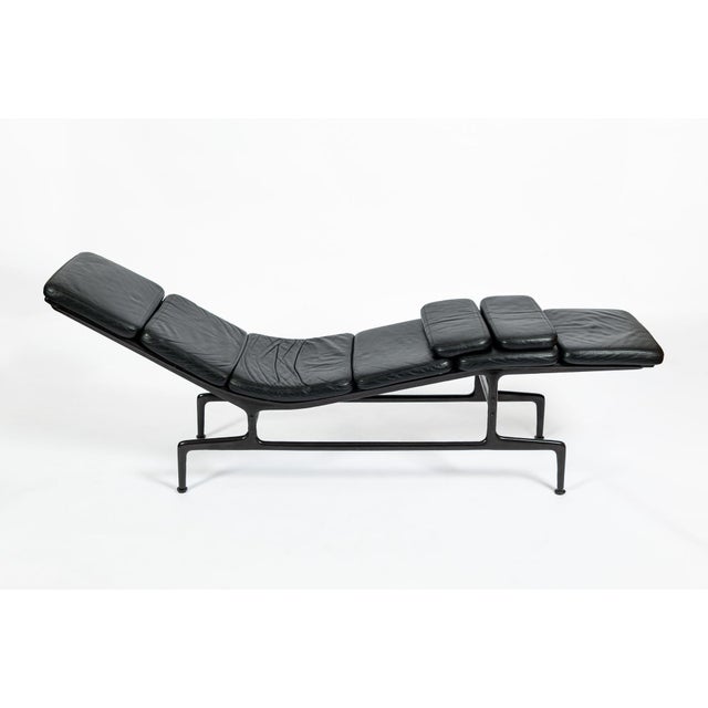 Metal Vintage Mid-Century Eames Es106 Billy Wilder Chaise Lounge for Herman Miller For Sale - Image 7 of 18