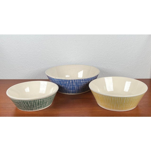 Mid-Century German Ceramic Bowls from Limburg, 1960s, Set of 3 For Sale - Image 4 of 18