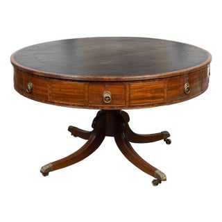 English Regency 1840s Mahogany Rent Table with Leather Top and Eight Drawers For Sale