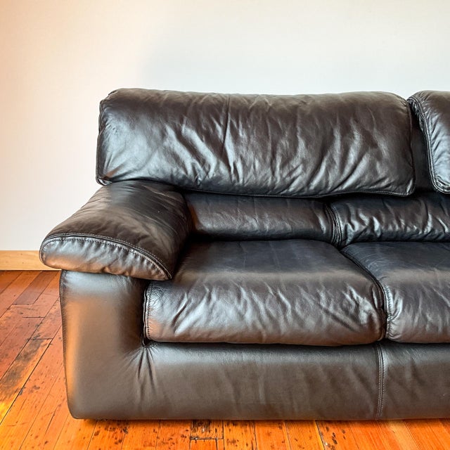 Mid-Century Modern 1970s Roche Bobois Black Draping Leather Sofa For Sale - Image 3 of 10