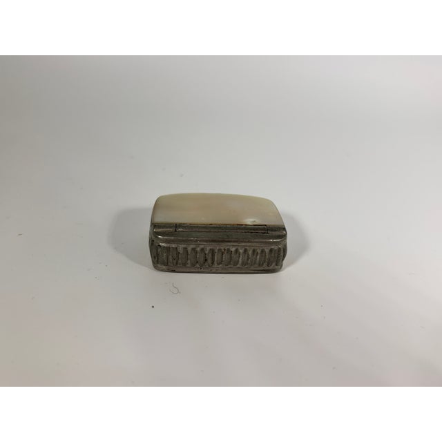 Early 20th Century Antique Edwardian Pewter and Mother-of-Pearl Snuff Box For Sale - Image 5 of 8