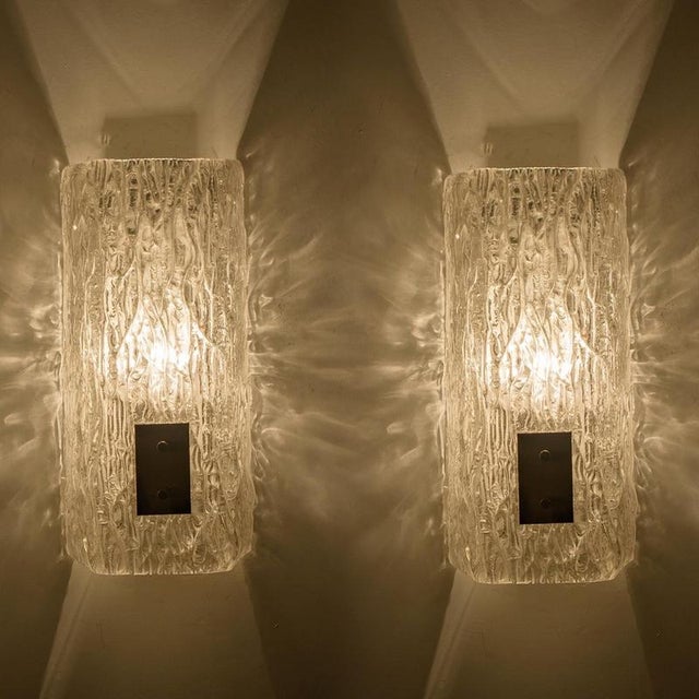 Kalmar Textured Glass and Brass Wall Lights from J.T. Kalmar, 1960, Set of 2 For Sale - Image 4 of 15