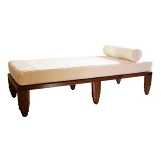 Shark Daybed in Walnut and Cream Bouclé by Fosfeen For Sale