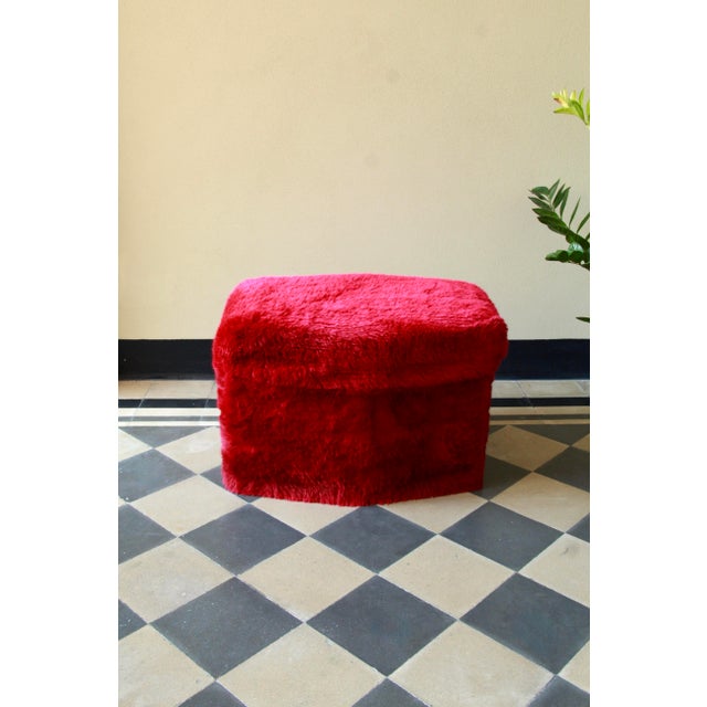 Vintage Furry Ottoman, Italy, 1970s For Sale - Image 6 of 6