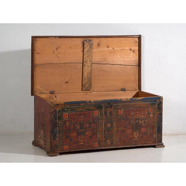Antique Trunk with Painted Floral Motifs, 1920s For Sale - Image 3 of 11