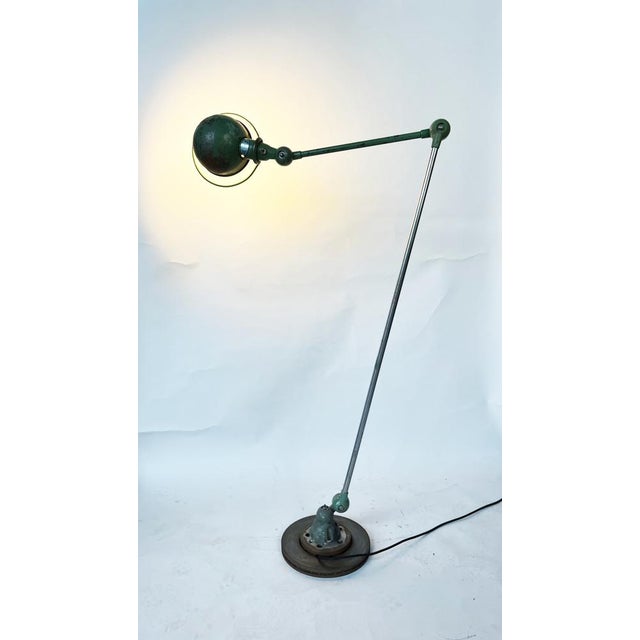 This Si833 Signal lamp was designed in 1953 by Jean-Louis Domecq for Jieldé. It is a simple, robust and articulated piece...