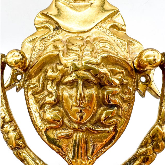 Vintage Cast Brass Medusa Door Knocker – Neoclassical / Grand Tour / Hollywood Regency For Sale - Image 10 of 10