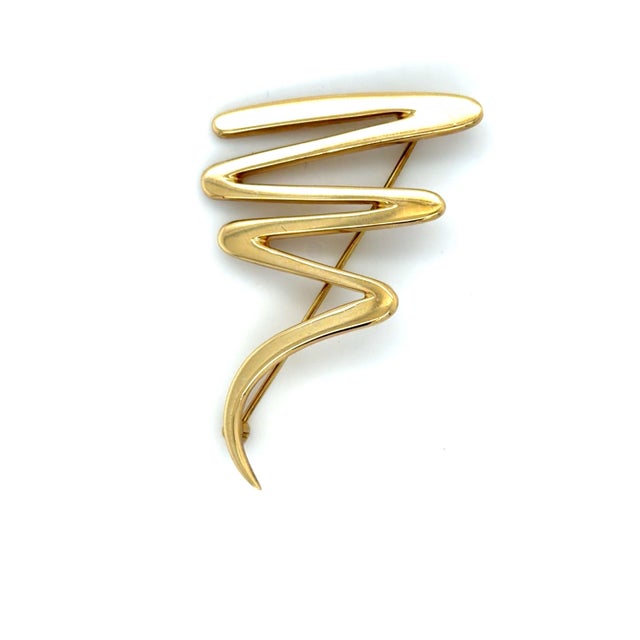 Modern Late 20th Century Paloma Picasso 18k Gold Zigzag Brooch for Tiffany & Co. For Sale - Image 3 of 6