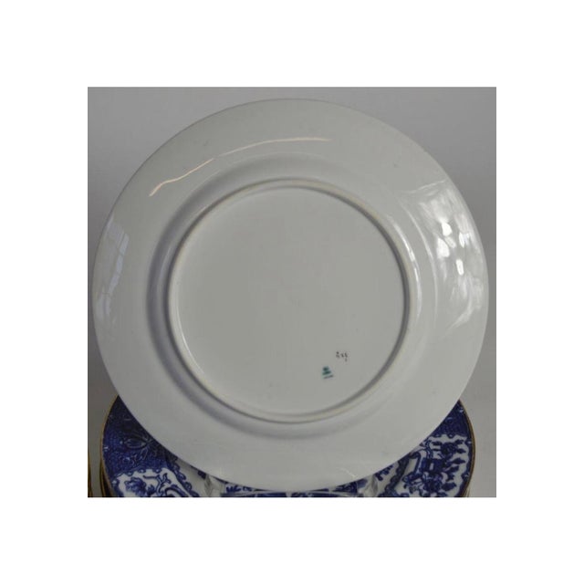 Copeland Spode England Blue Willow Plates, Gilt Trimmed Circa 1880 - Set of 12 For Sale - Image 4 of 6