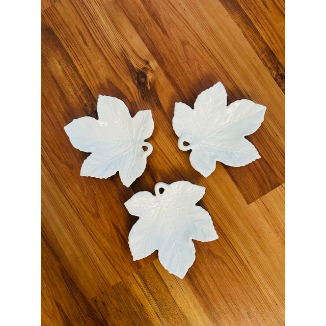 Coastal Set of Three Leaf Plates For Sale - Image 3 of 9