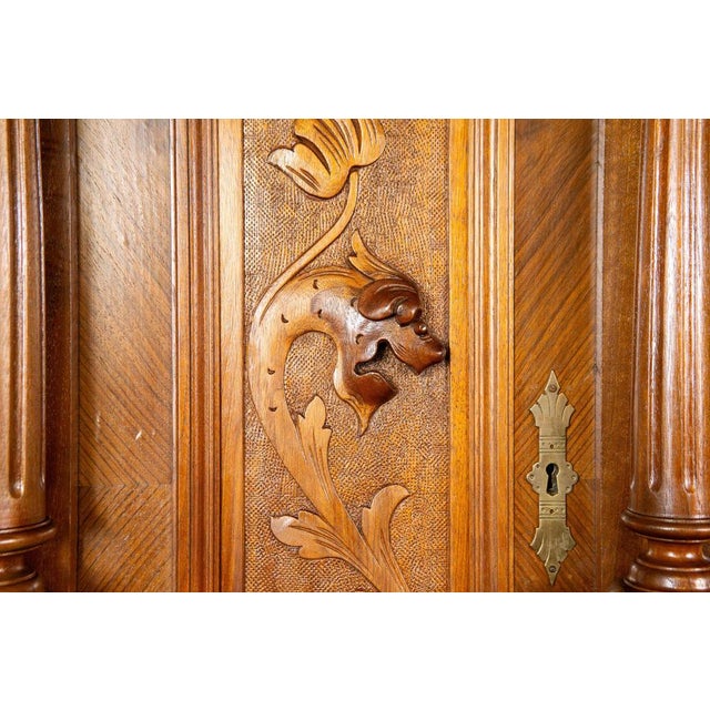 Antique Buffet in Oak & Pine For Sale - Image 14 of 18