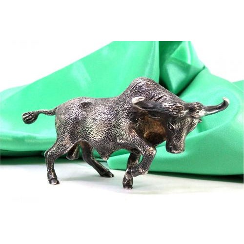 Metal Silver Buffalo Sculpture with Perfect Reliefs and Applications For Sale - Image 7 of 7