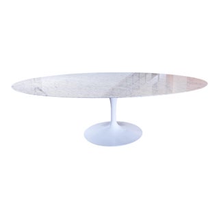 Mid 20th Century Eero Saarinen Marble Tulip Dining Table by Knoll For Sale
