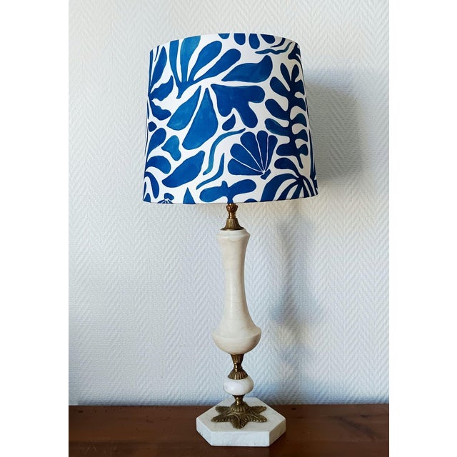 Alabaster Lamp with Gilding and Seashells, 1950s For Sale - Image 11 of 12