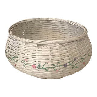 Vintage White Hand Painted Wicker Basket For Sale