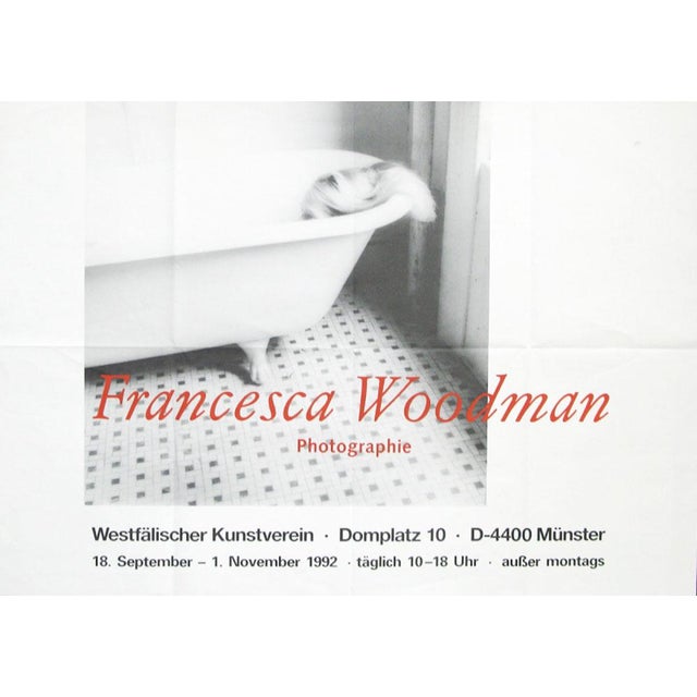 Francesca Woodman Photographie Official Exhibition Poster Dimensioni: 34,6 x 24,8 in / 88 x 63 cm Was folded Sold unframed