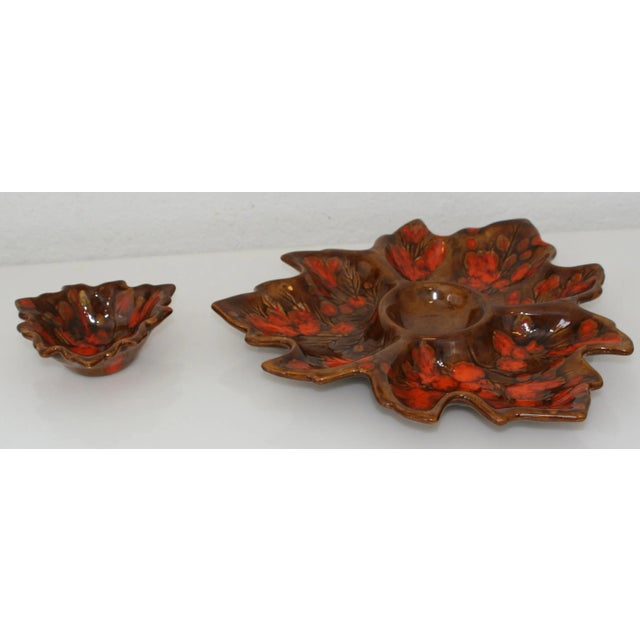 1960s Vintage 60s Orange & Brown Holland Mold Hand-Crafted Leaf Shaped Divided Serving Set - 2 Pieces For Sale - Image 5 of 10