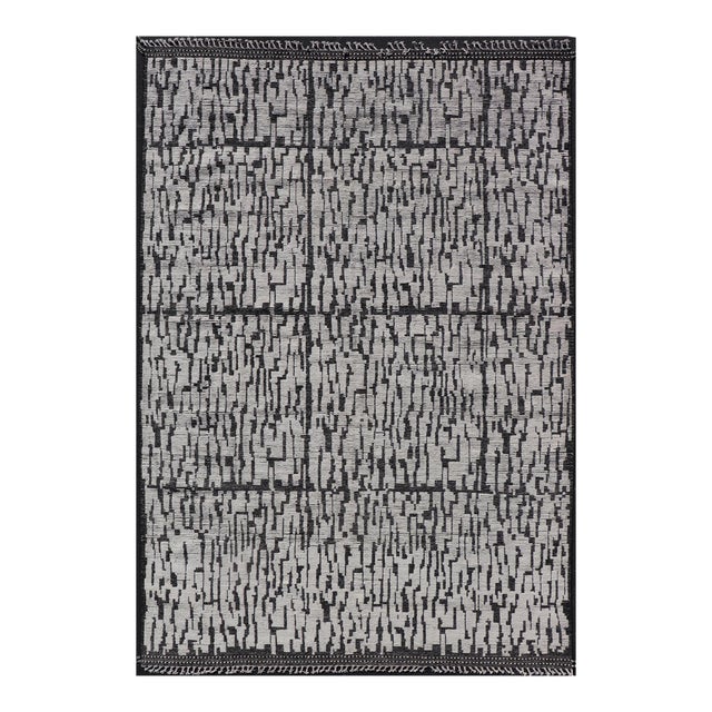 Contemporary Moroccan Rug in White and Black by Keivan Woven Arts 9'10 X 15'1 For Sale