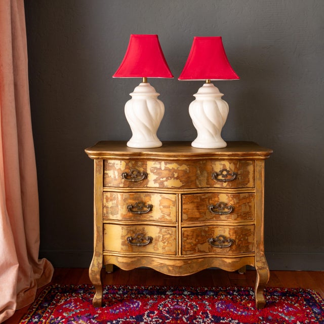 White Ceramic Ginger Jar Table Lamps With Red Pagoda Shades | Set of Two For Sale - Image 10 of 11