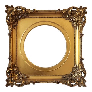 Antique 19th Century Giltwood Tondo Style Frame For Sale