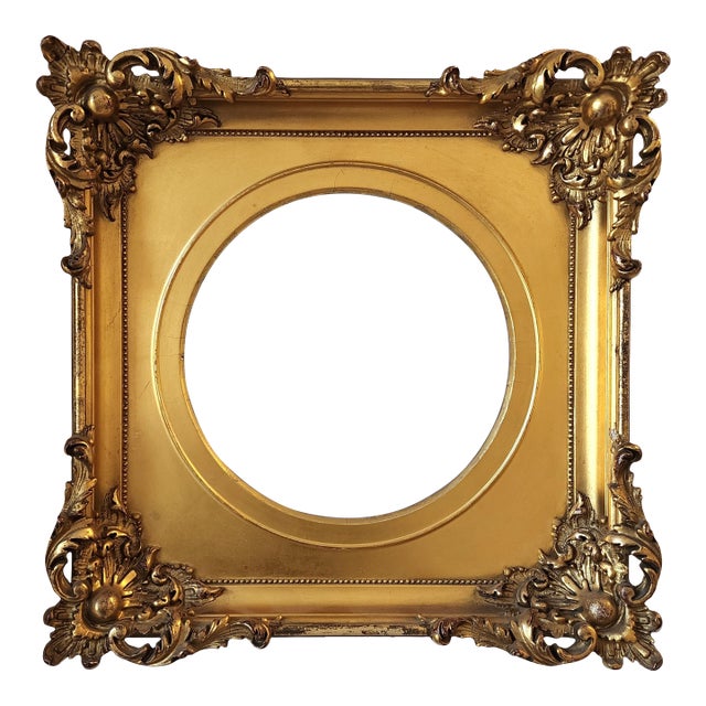 Antique 19th Century Giltwood Tondo Style Frame For Sale
