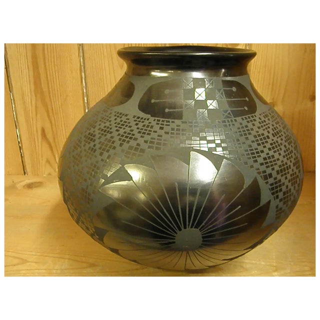 Late 20th Century Mata Ortiz Hand Coiled Blackware Pot by Miguel Bugarini For Sale - Image 12 of 18