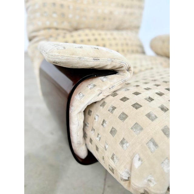 Marsala Armchairs First Edition in Velvet by Michel Ducaroy for Ligne Roset, France, 1971, Set of 2 For Sale - Image 16 of 18