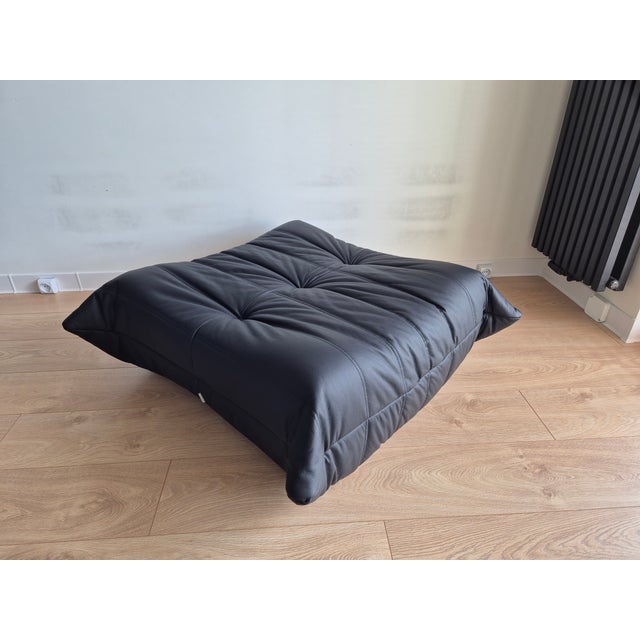 Togo Sofa with Pouf in Black Leather by Michel Ducaroy for Ligne Roset, Set of 2 For Sale - Image 6 of 12