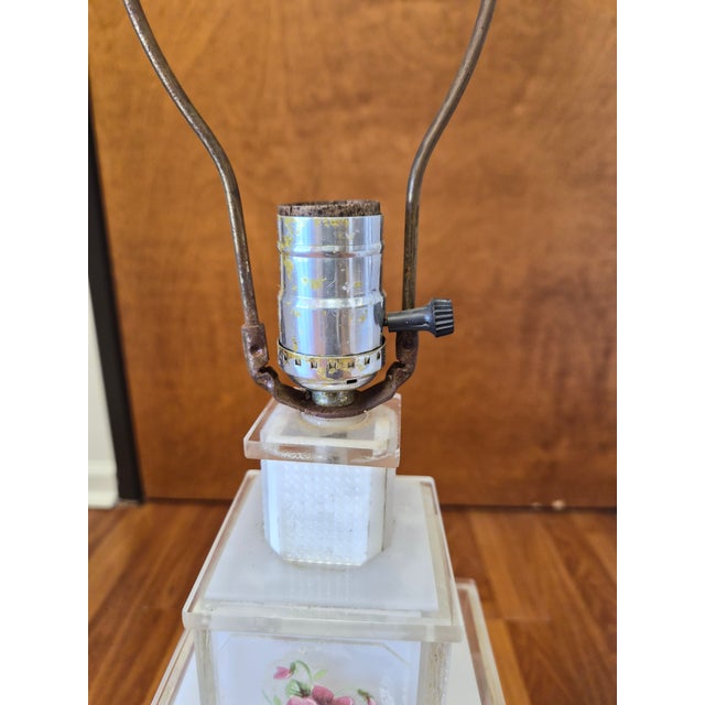White Pair of Tiered Lucite Floral Decal Table Lamps For Sale - Image 8 of 10