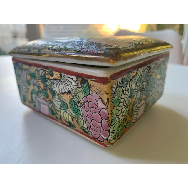Ceramic Famille Rose Trinket Box For Sale - Image 7 of 10