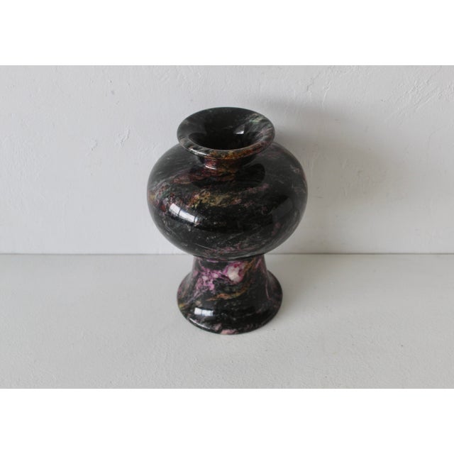 Mid-Century Modern Vintage Black Pink Orange Green Yellow Pink Purple Marble Fluted Vase For Sale - Image 3 of 14