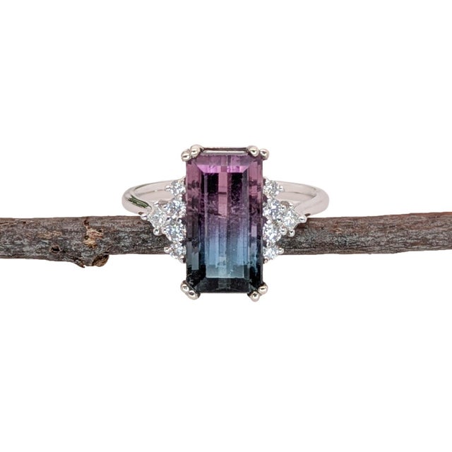 Modern 4.4ct Bi-Color Tourmaline Ring With Natural Diamond Accents: Solid 14k Gold, Size 6.75 For Sale - Image 3 of 6