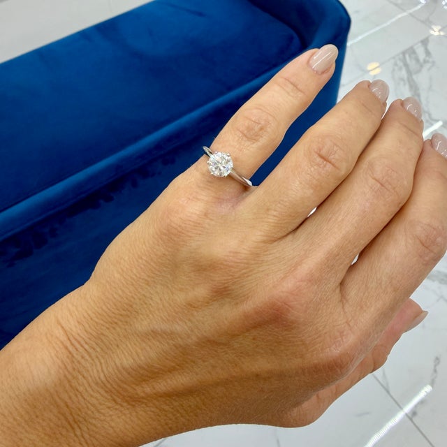 Tiffany & Co. The Tiffany Setting Platinum Gia 1.24ct Diamond Engagement Ring, Size 4.5 For Sale - Image 11 of 11