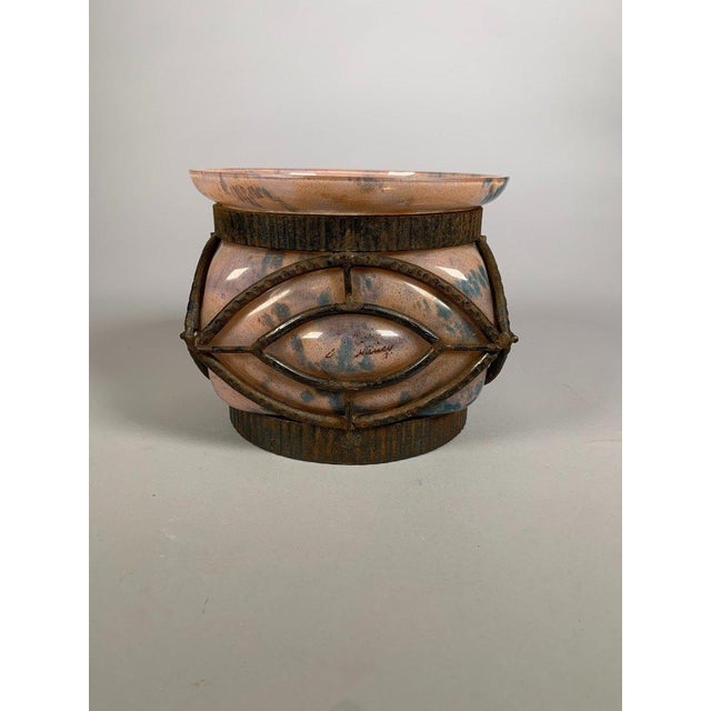 Blush Art Deco wrought iron and glass vase by Le Lorrain, Nancy, 20th century, 1930 For Sale - Image 8 of 9
