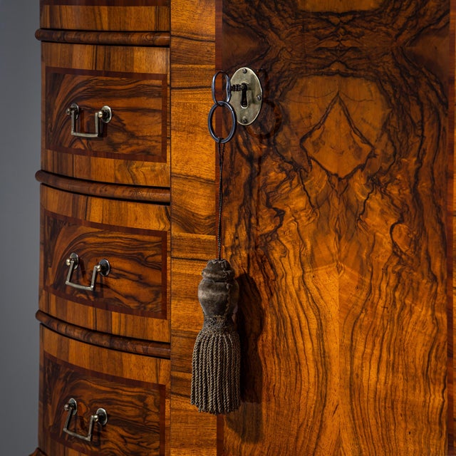 Wood Baroque Slant-Front Secretary in Walnut, Mid-18th Century For Sale - Image 7 of 12