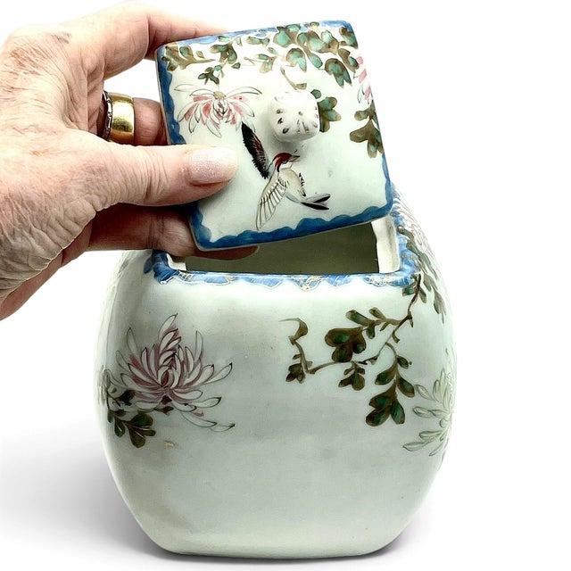 Chinoiserie Early 20th Century Asian Porcelain Lidded Ginger Jar Celadon Chinoiserie Floral Bird Red Marks For Sale - Image 3 of 10