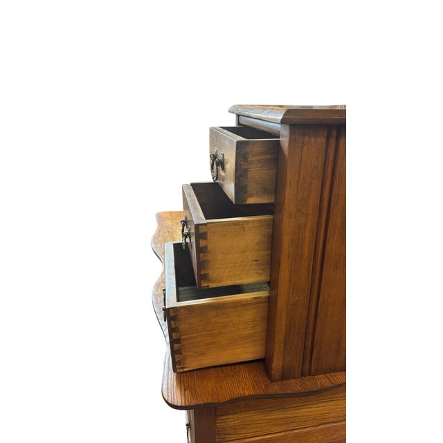 Early 20th Century Oak Gentleman’s Chest of Drawers With Mirror, Removable Valet Chest & Original Hardware For Sale - Image 4 of 9